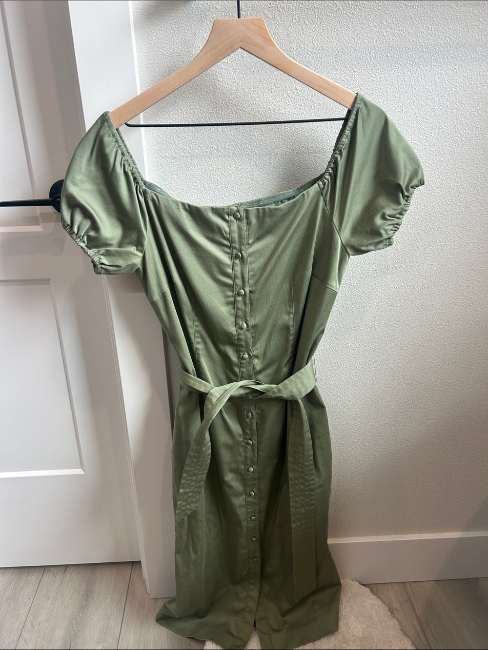 ANTONIO MELANI Olive Green Puff-Sleeve Button-Front Midi Dress